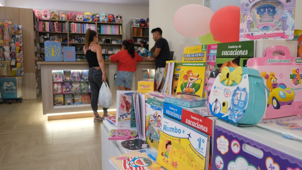 Cmara de Comercio y Ayuntamiento de Motril, junto a los colegios, ponen en marcha una campaa para dinamizar el pequeo comercio